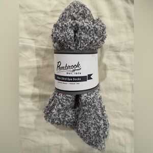 NWT Pembrook Non-Skid Spa Crew Socks - 1 pair